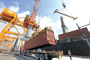 Theo số liệu của Tổng cục Hải quan, trong tháng 5/2020, tổng kim ngạch xuất nhập khẩu hàng hóa của cả nước đạt 37,36 tỷ USD, tăng 3,5% so với tháng 4. Ảnh: Đ.T