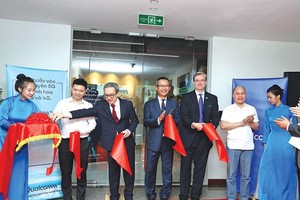 Hà Nội tiếp tục là sự lựa chọn của nhiều nhà đầu tư. Trong ảnh: Qualcomm Vietnam Company Limited khai trương văn phòng mới tại Hà Nội.