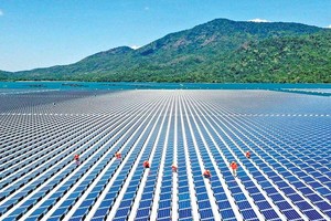 Tới cuối năm 2019, đã có 135 dự án điện mặt trời với tổng công suất 8.935 MW được bổ sung vào quy hoạch điện. Trong ảnh: Điện mặt trời Đa Mi. Ảnh: Đ.T