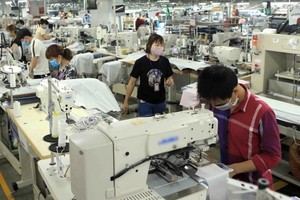 Trong thời gian tới, TP.HCM sẽ triển khai thực hiện 13 nhóm giải pháp để tiếp tục hỗ trợ doanh nghiệp sản xuất, kinh doanh.