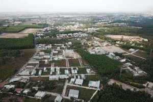 Tỉnh Đồng Nai chưa thể thực hiện thủ tục để xây dựng 2 tuyến đường kết nối Cảng hàng không quốc tế Long Thành. 