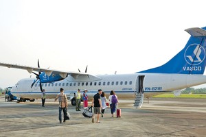 Sân bay Điện Biên hiện chỉ khai thác được các máy bay cỡ nhỏ với chặng bay ngắn. Ảnh: A.M