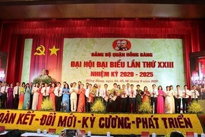 Ban Chấp hành Đảng bộ quận Hồng Bàng nhiệm kỳ 2020-2025 ra mắt Đại hội. Ảnh - thanhphohaiphong.gov.vn