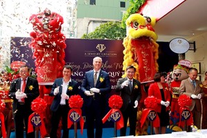 Khai trương Trung tâm Vàng bạc Đá quý Thời trang AJC, nhiều khuyến mại 
