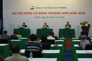 Đại hội được tường thuật trực tiếp nên nhận được nhiều câu hỏi của cổ đông. Ảnh: Dũng Minh