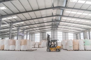 Nhựa Pha Lê (PLP) chia thưởng 60% bằng cổ phiếu