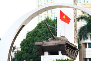 Xe tăng tại Tượng đài chiến thắng. Ảnh: Thành Nguyễn.