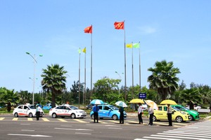 Không có khách du lịch, cảng hàng không vắng khách. Ảnh: Thành Nguyễn.