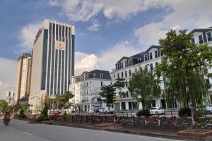 Thị trường những tháng cuối năm sẽ còn nhiều khó khăn. Ảnh: Thành Nguyễn.