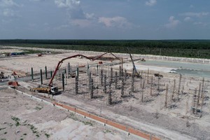 Nhiều khu công nghiệp đang tiếp tục được phát triển khắp cả nước. 