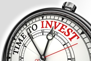 Hiện tại là cơ hội tốt để lựa chọn những cổ phiếu có mức giá phù hợp. Ảnh: Shutterstock.