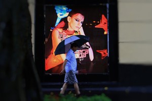 Hà Nội đang là điểm đến của nhiều thương hiệu bán lẻ cao cấp. Ảnh: Bình Minh.