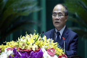 Chủ tịch Quốc hội Nguyễn Sinh Hùng: "Kinh tế trong nước có chuyển biến tích cực"