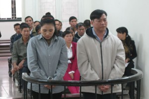 Các bị cáo trước vành móng ngựa