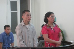 Chạy xin việc “giá mềm”, tiền mất tật mang