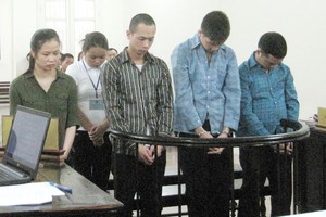 Nữ thủ quỹ “thụt két” Ngân hàng ACB lĩnh 20 năm tù