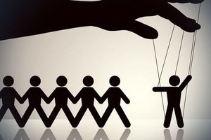 Cựu nữ Giám đốc chi nhánh Hà Nội (CTCK DAS) thao túng giá cổ phiếu CDO như thế nào?