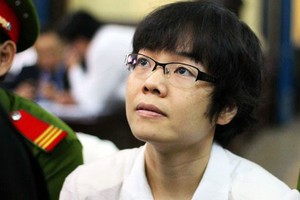 Hoãn phiên tòa xét xử "siêu lừa" Huỳnh Thị Huyền Như