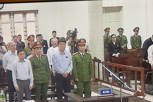 Đại diện Viện Kiểm sát đề nghị điều tra làm rõ lời khai về căn hộ Star City