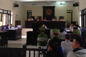 Vụ bảo kê xe ô tô vi phạm tại Bắc Ninh và Bắc Giang: Tòa yêu cầu điều tra bổ sung