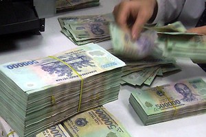 Vụ Phó phòng ngân hàng lừa gần 59 tỷ đồng trả nợ cá độ: Dùng dằng trách nhiệm trả tiền