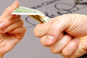 Hà Nội: Cô giáo về hưu lừa chạy việc trong ngành công an lĩnh án 20 năm tù