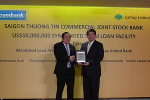 Sacombank vay 50 triệu USD từ Cathay United Bank 