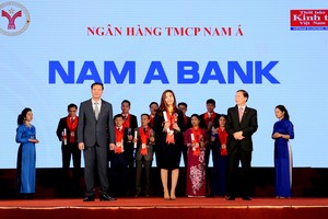 Nam A Bank 3 năm liên tiếp nhận giải Thương hiệu mạnh Việt Nam