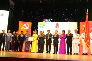 HDBank đón nhận Huân chương Lao động hạng Nhì