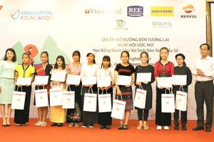 Nam A Bank chung tay bảo vệ biển đảo Việt Nam