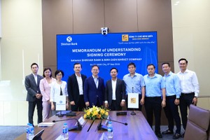 Ngân hàng Shinhan hợp tác Công ty Quản lý và Kinh doanh chợ Bình Điền cho thương nhân vay tín chấp đến 500 triệu đồng