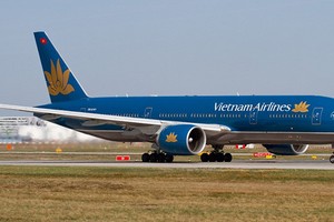 Vietnam Airlines bỏ phụ thu dịch vụ xuất vé khi mua vé trên website