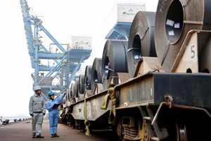 Cổ phiếu cần quan tâm ngày 28/4