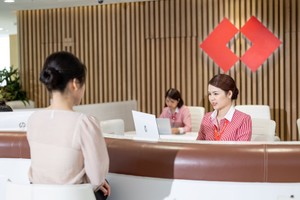 Techcombank (TCB) dự kiến lợi nhuận 35.000-37.500 tỷ đồng, không chia cổ tức trong 2026