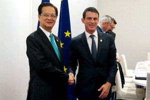 Thủ tướng Nguyễn Tấn Dũng và Thủ tướng Pháp Manuel Valls. Ảnh: Chinhphu.vn