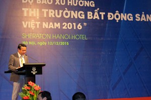 Ông Hà Nghiệm - Phó Tổng Giám đốc Công ty cổ phần đầu tư và công nghệ Đại Việt (Đại Việt Group) phát biểu khai mạc hội thảo. Ảnh: Quang Hưng