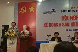 Bộ trưởng Thăng cho rằng nếu không khẩn trương đổi mới toàn diện, đường sắt sẽ khó có tồn tại khi mà các loại hình vận tải khác đang phát triển rất nhanh