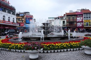 Hà Nội rộn sắc màu đón Tết Bính Thân