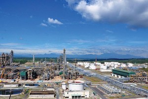 Chênh lệch thuế nhập khẩu đối với sản phẩm xăng và dầu gây thêm áp lực tiêu thụ và làm xáo trộn tình hình sản xuất của Nhà máy Lọc dầu Dung Quất