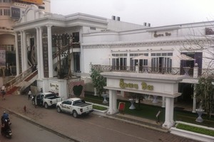 Nhà hàng Queen Bee số 20 Láng Hạ (Hà Nội)