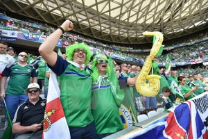 Các cổ động viên đội tuyển Bắc Ireland tại sân vận động Allianz Riviera tại thành phố Nice ngày 12/6. (Nguồn: EPA/TTXVN)