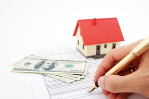 Có những quảng cáo cho vay tiêu dùng chỉ hưởng lãi suất rất thấp, nhưng sau khi ký hợp đồng, khách hàng mới "té ngửa" vì con số lãi thực.