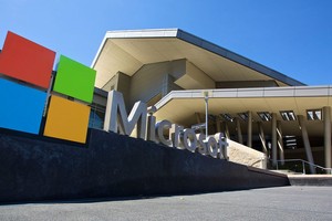 Lợi nhuận không tưởng từ dịch vụ lưu trữ đám mây Azure cứu vãn Microsoft