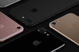 iPhone 7/ 7 Plus “xách tay” giảm giá sâu