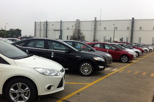 Đề xuất cách tính lệ phí trước bạ đối với ô tô, xe máy