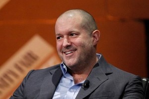 Người phụ trách thiết kế sản phẩm của Apple, Jonathan Ive.