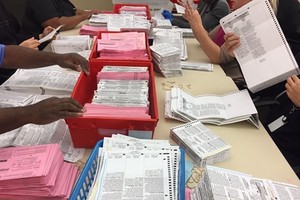 California vẫn đang kiểm phiếu bầu tổng thống Mỹ. Ảnh: npr