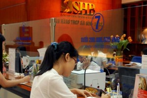 Chị gái bầu Hiển tiếp tục đăng ký mua 18 triệu cổ phiếu SHB