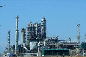 Dự kiến cổ phần hoá vào quý III/2017, Nhà máy Lọc dầu Dung Quất có thể bán tới 35% cổ phần cho các nhà đầu tư.