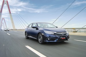 Honda Civic mới giá 950 triệu đồng